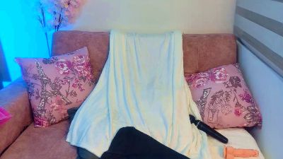 CristinaLaurent live cam on Cam4