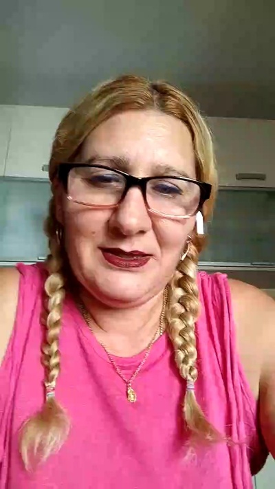 CristinaSexy077 live cam on Cam4