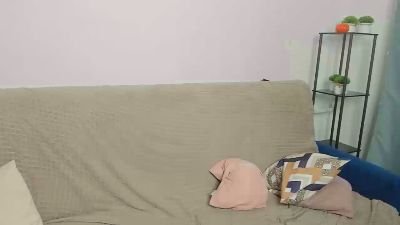 Crow_Lantern live cam on Cam4