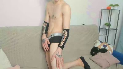 Crow_Lantern live cam on Cam4
