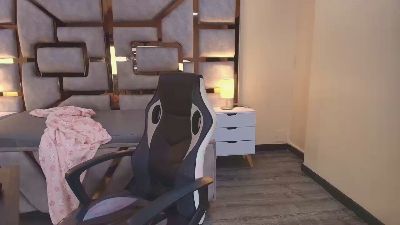 Crystal_Silver live cam on Cam4