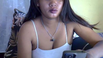 Crystal_bella live cam on Cam4