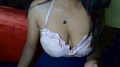 Crystal_bella live cam on Cam4