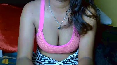 Crystal_bella live cam on Cam4