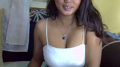 Crystal_bella live cam on Cam4