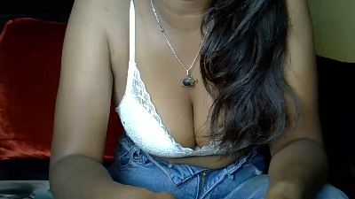 Crystal_bella live cam on Cam4