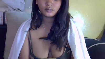 Crystal_bella live cam on Cam4