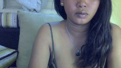 Crystal_bella live cam on Cam4