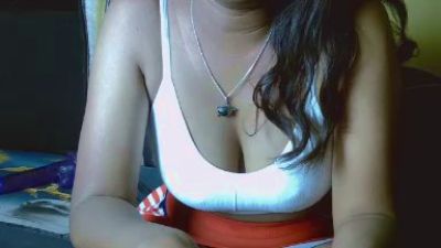 Crystal_bella live cam on Cam4