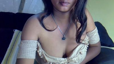 Crystal_bella live cam on Cam4