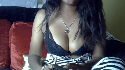 Crystal_bella live cam on Cam4