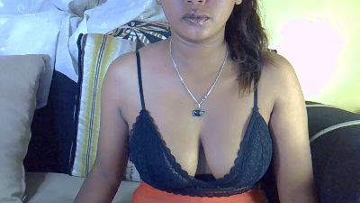 Crystal_bella live cam on Cam4