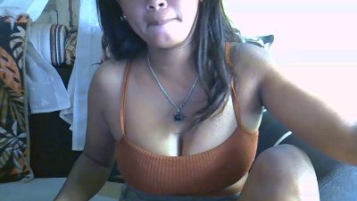 Crystal_bella live cam on Cam4