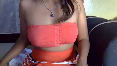 Crystal_bella live cam on Cam4