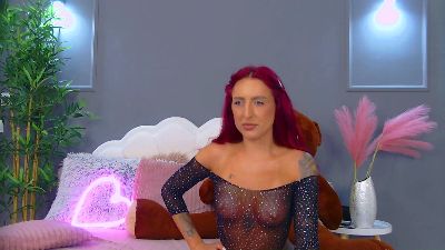 CrystallRed live cam on Cam4