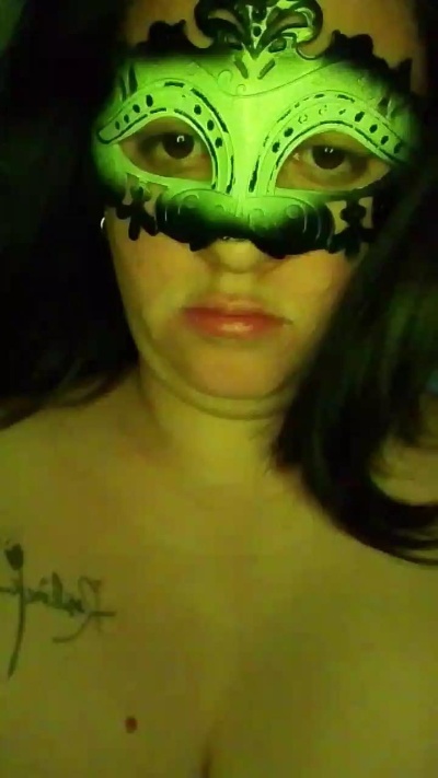 Cryystal2529 live cam on Cam4
