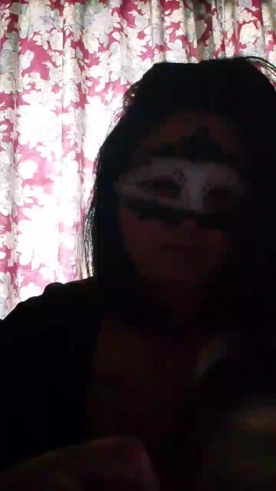 Cryystal2529 live cam on Cam4