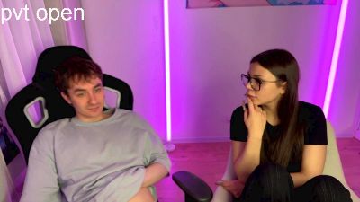 CtrlMeBaby live cam on Cam4
