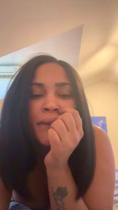 Cubanita98 live cam on Cam4