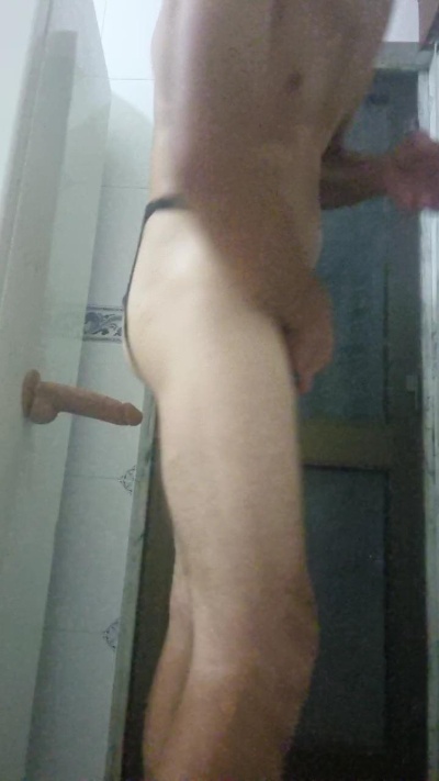 Cuguloso40 live cam on Cam4