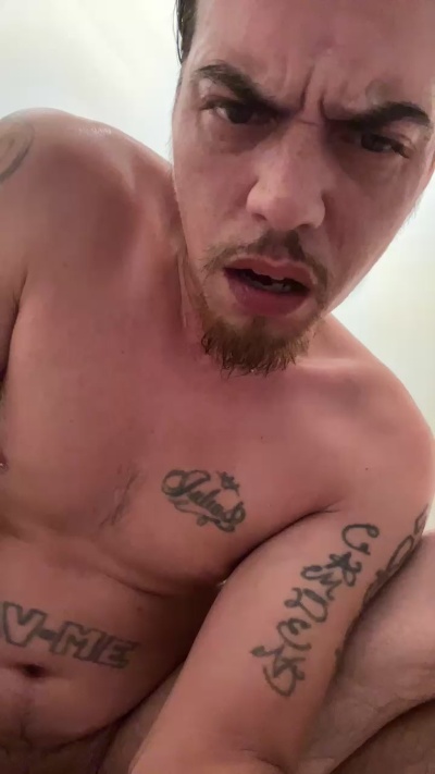 Cumfuckmehot live cam on Cam4