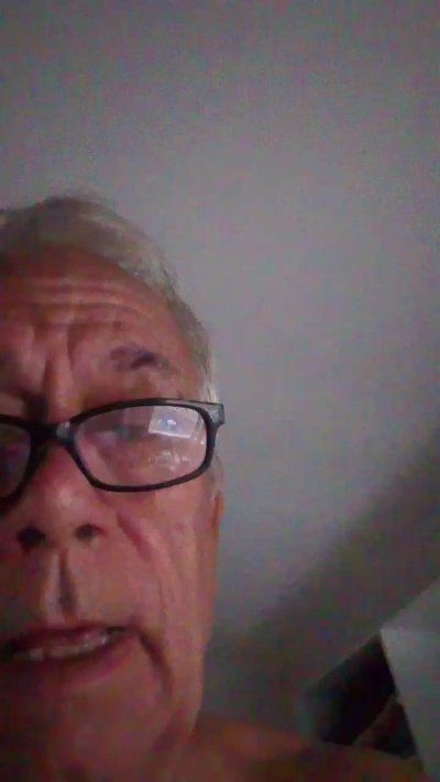 Cummer51 live cam on Cam4