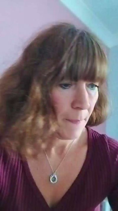 Cumonme17 live cam on Cam4