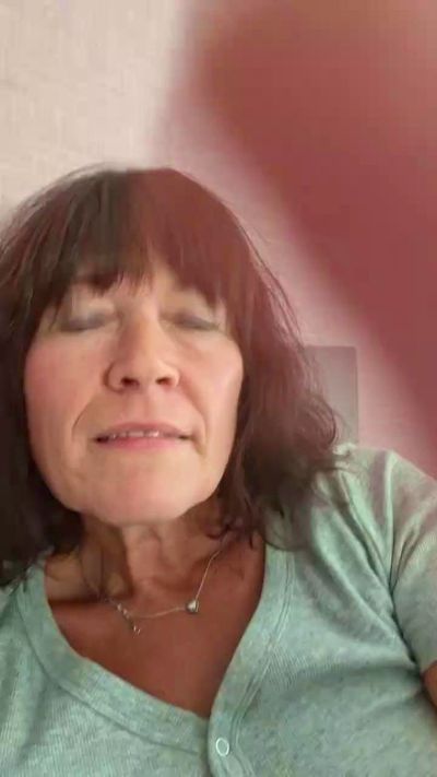 Cumonme17 live cam on Cam4