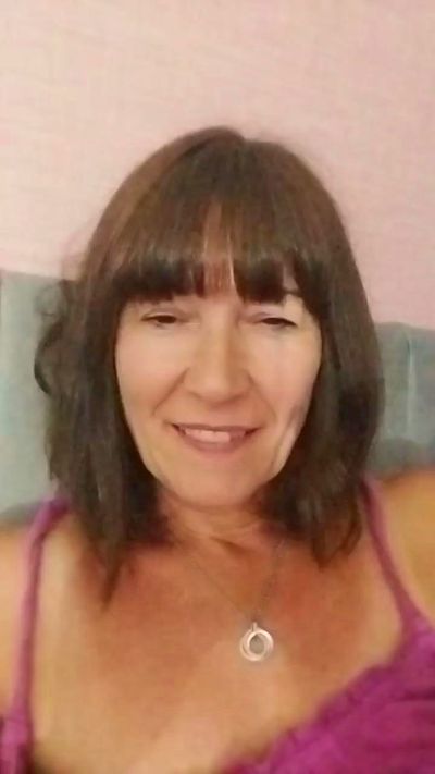 Cumonme17 live cam on Cam4