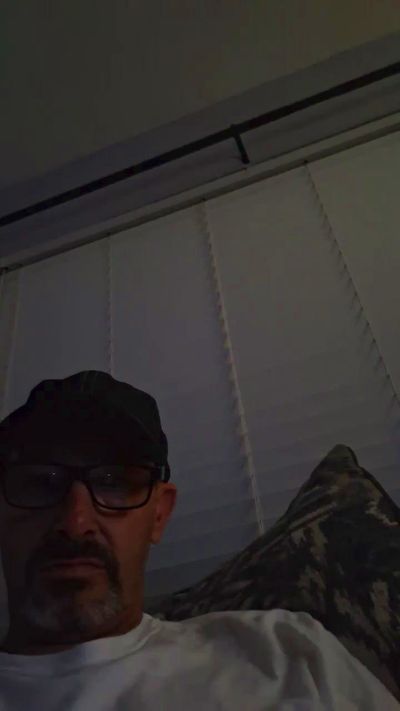 Cumonmyass live cam on Cam4