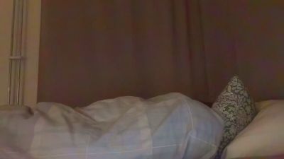 Cumwithmee111 live cam on Cam4