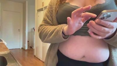 Cumwithmee111 live cam on Cam4