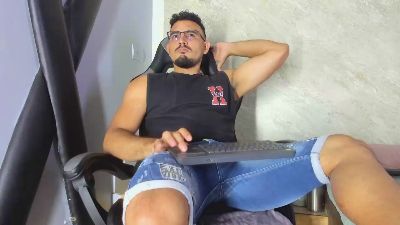 Cupeer_1 live cam on Cam4