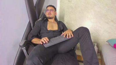 Cupeer_1 live cam on Cam4