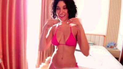 Cur1y_Sue live cam on Cam4