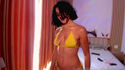 Cur1y_Sue live cam on Cam4