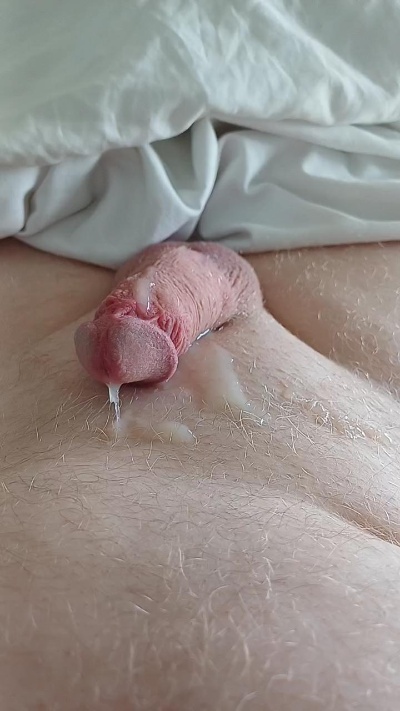 Curiosityklld24 live cam on Cam4