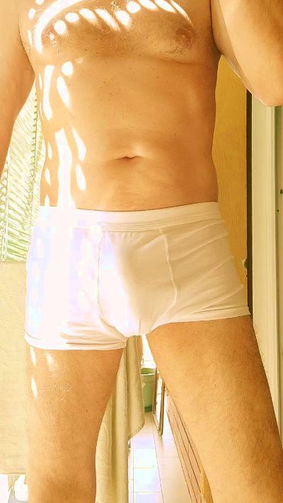 Curiosohot live cam on Cam4
