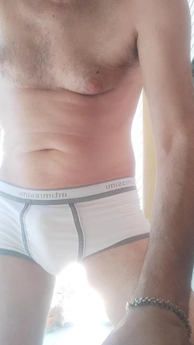 Curiosohot live cam on Cam4