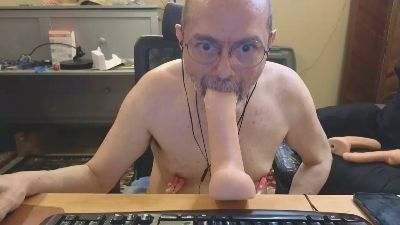 CuriousBisex22 live cam on Cam4