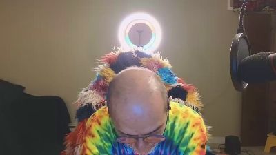 CuriousBisex22 live cam on Cam4