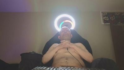 CuriousBisex22 live cam on Cam4