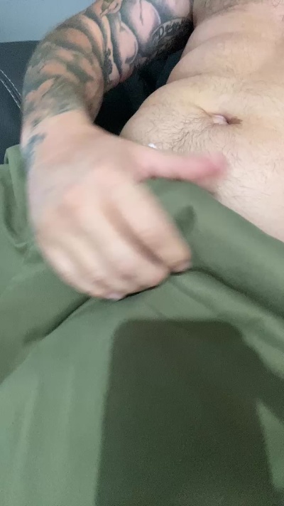 CuriousCrock live cam on Cam4