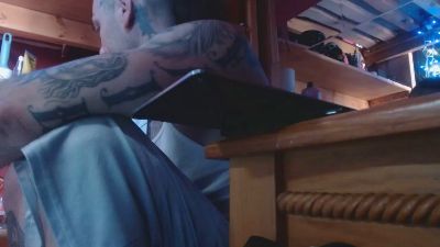 CuriousDD69 live cam on Cam4