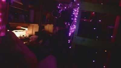 CuriousDD69 live cam on Cam4