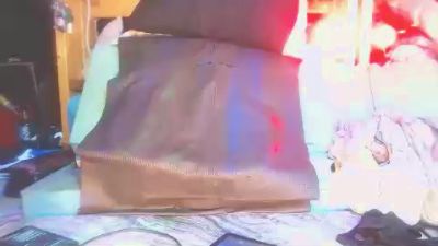 CuriousDD69 live cam on Cam4