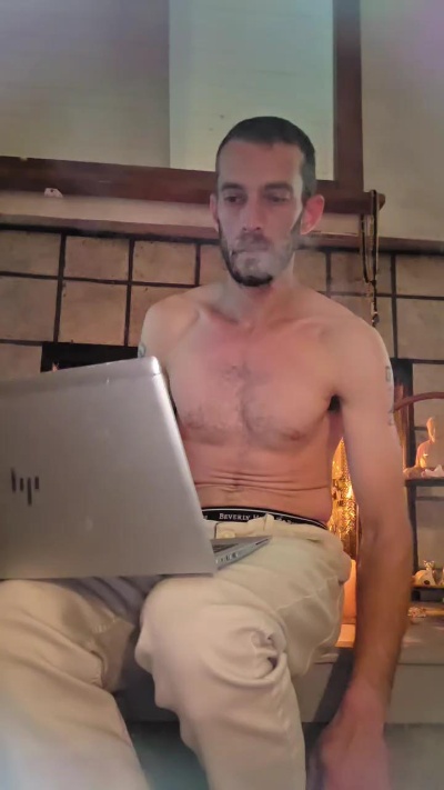 Curious_Cory live cam on Cam4