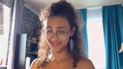 CurlyWinxy live cam on Cam4