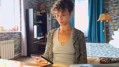 CurlyWinxy live cam on Cam4