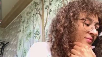CurlyWinxy live cam on Cam4